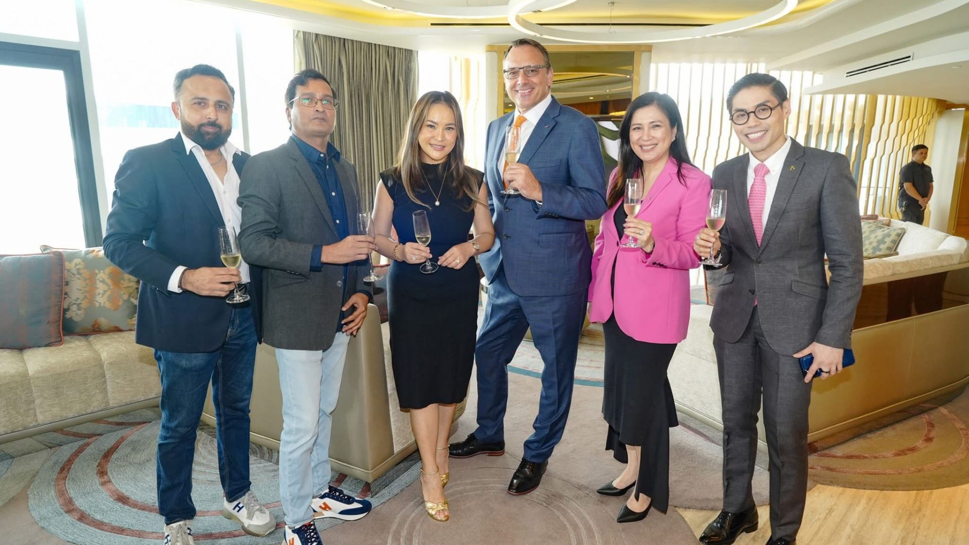 An Exclusive Holiday Showcase Featuring the Hermès Hôtelier Collection